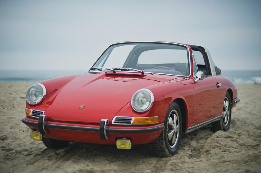  Porsche 911 S Soft Window Targa 1967 года  (фото 10 из 18)